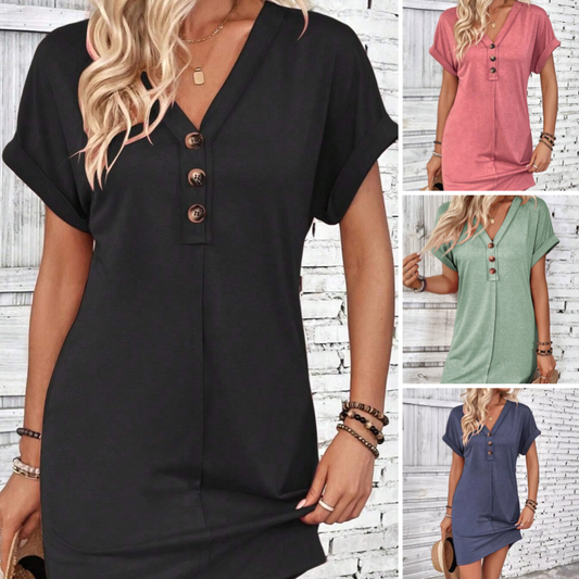 Monochromatyczna sukienka z dekoltem w szpic zapinana na guziki