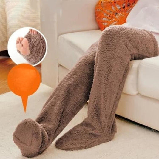 Przytulne kapcie ze skarpetkami w łapki